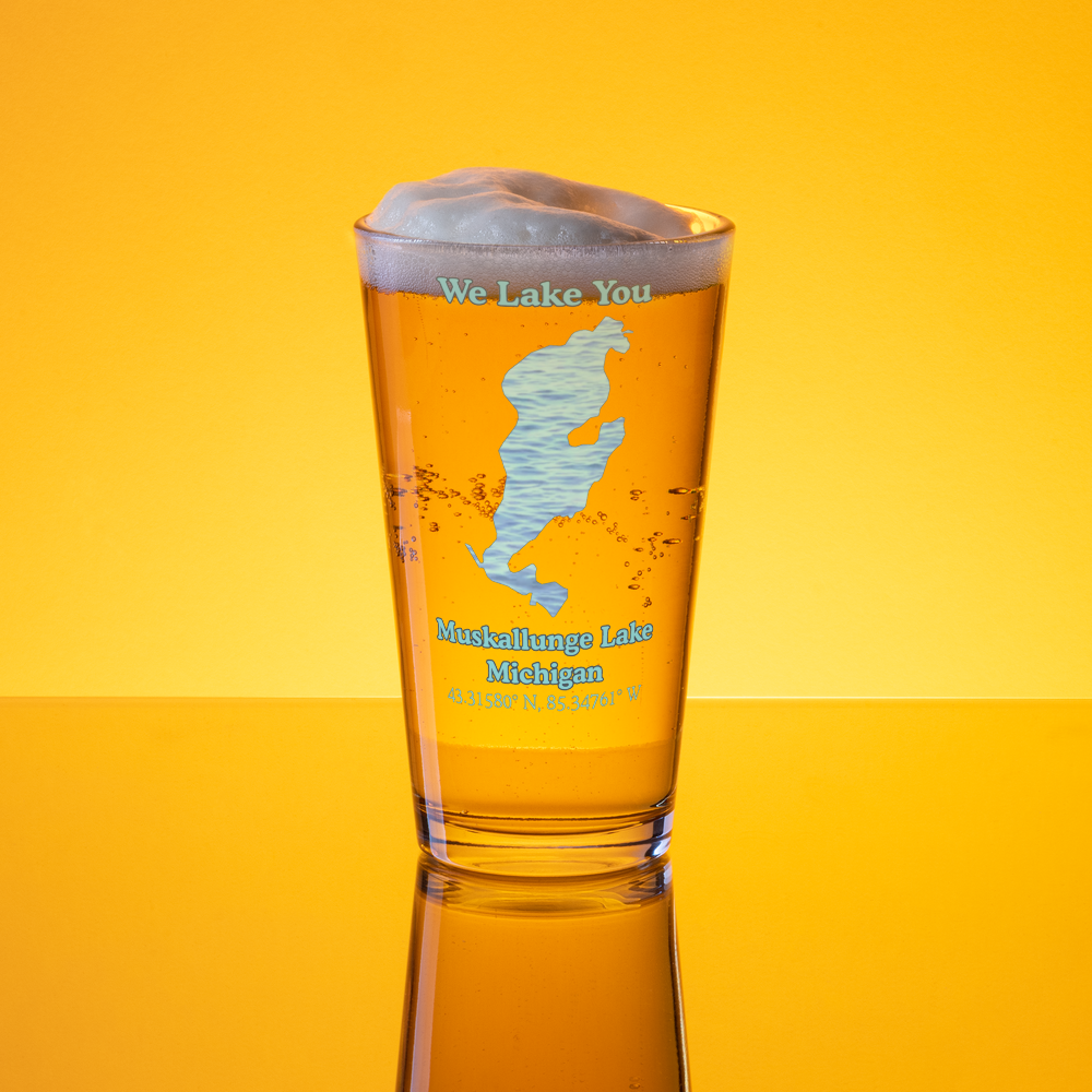 Muskallunge Lake 16 oz Pint Glass