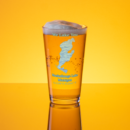 Muskallunge Lake 16 oz Pint Glass